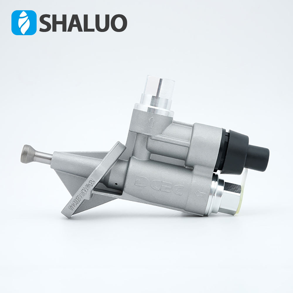 Dongfeng Tianjin Tianlong engine oil pump 4BT6BT hand oil injector pump C5334912